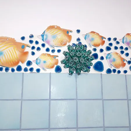 Terraces & Jacuzzi 蒙德罗
